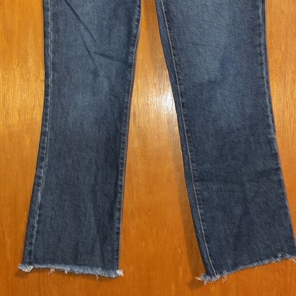 •UNIVERSAL THREAD•HIGH-RISE DARK WASH ANKLE BOOTCUT DENIM JEANS SIZE 4/27 EUC - Picture 4 of 11